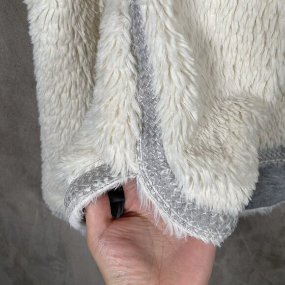 Anthropologie Akemi + Kin Teddy Sherpa Pullover L Cozy Winter Cabincore Hooded - Picture 7 of 14